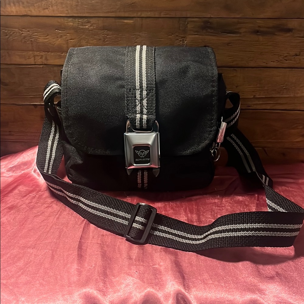 Buckle-Down Corvette seat belt Black and Silver Bag like new